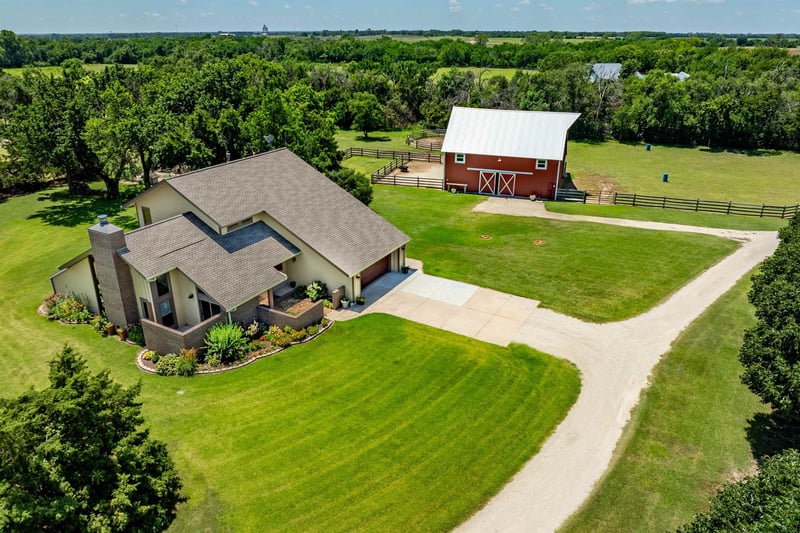 8835 S 103rd St W, Clearwater, KS 67026