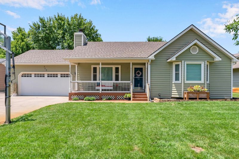 706 E Karla Ct, Haysville, KS 67060