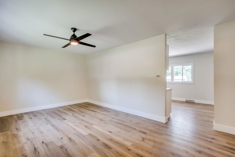 10826 Wilmer, Mulvane, KS 67110