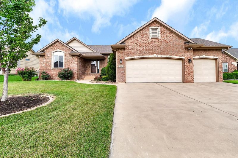 12708 E Cherry Creek Ct, Wichita, KS 67207