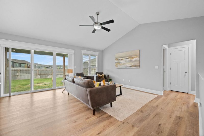 801 Bellows St, Derby, KS 67037