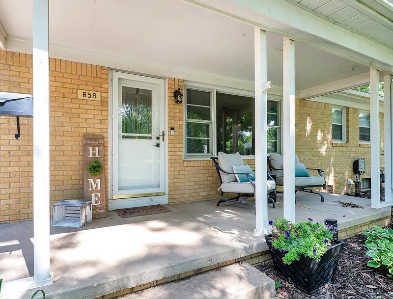 658 S Kokomo Ave, Derby, KS 67037