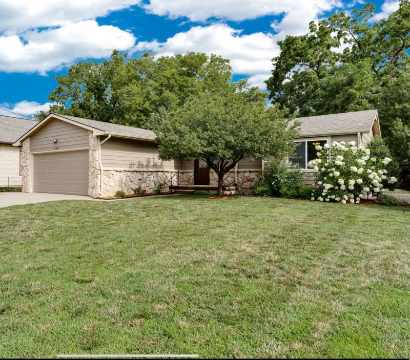 302 E Kay St, Derby, KS 67037