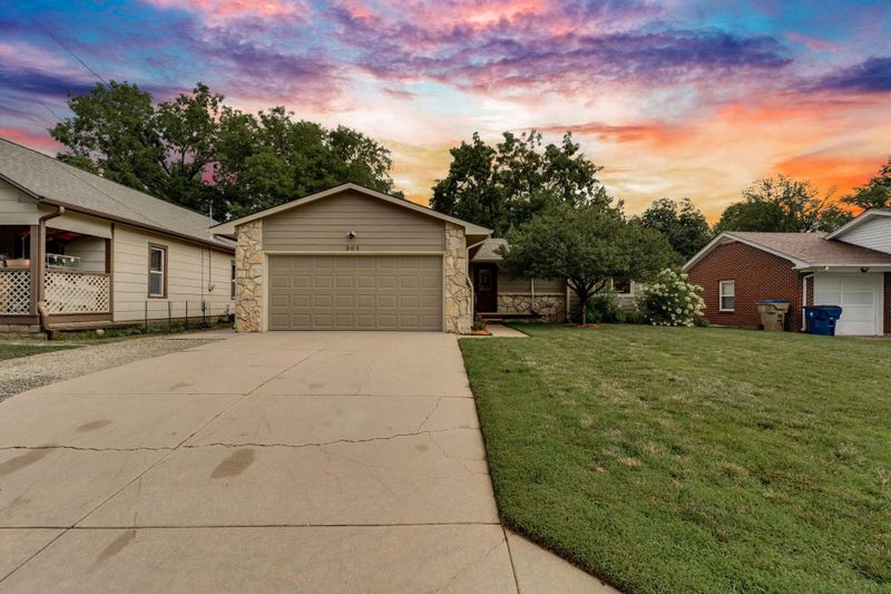 302 E Kay St, Derby, KS 67037