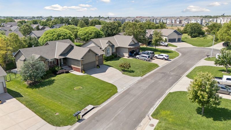 4115 N Parkdale Cir, Maize, KS 67101