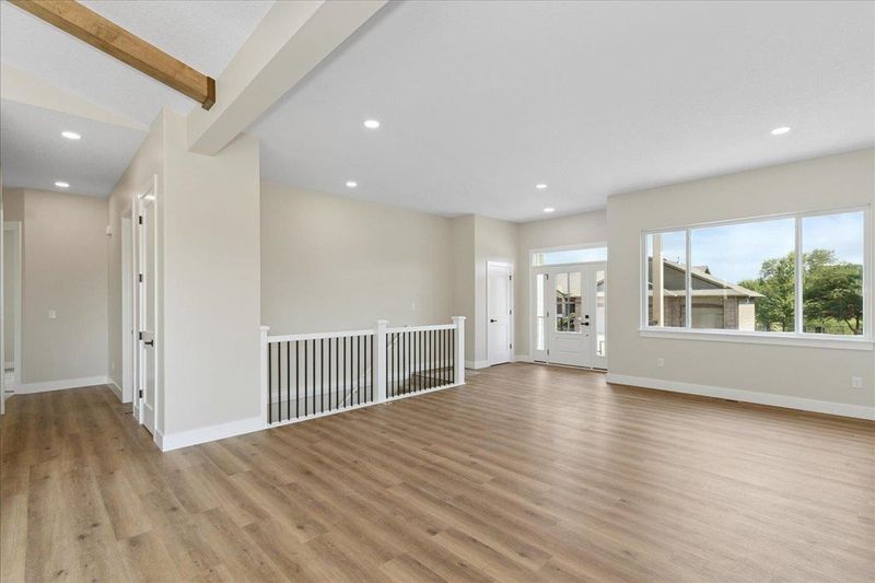 3102 E Sunflower Dr, Derby, KS 67037