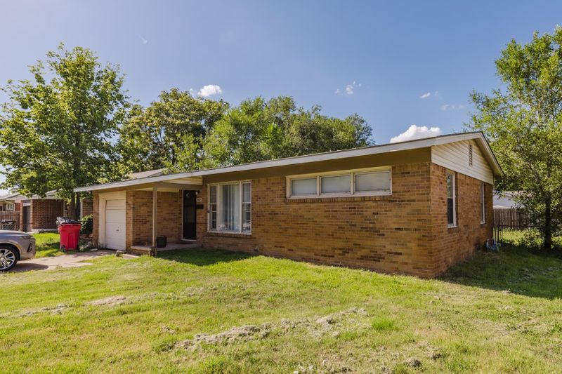 1420 E Alturas, Wichita, KS 67216