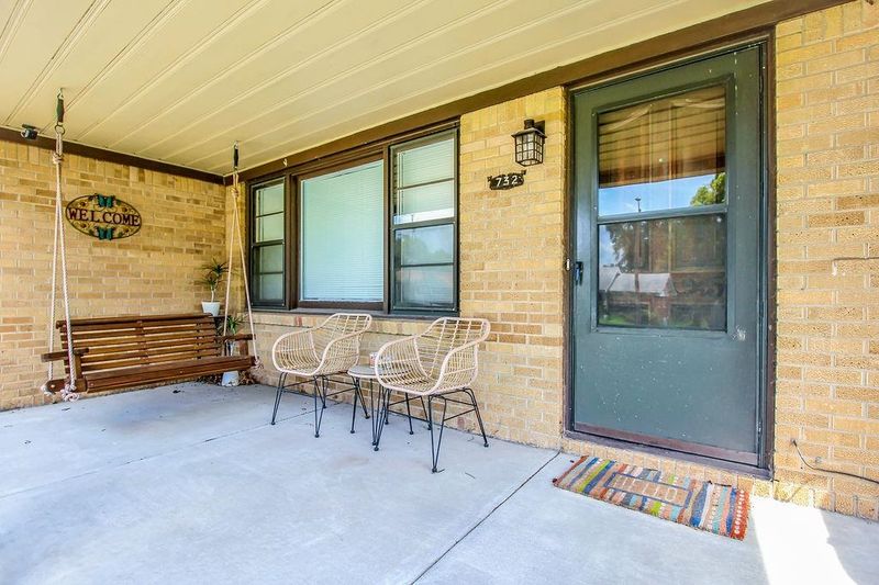 732 N El Paso, Derby, KS 67037