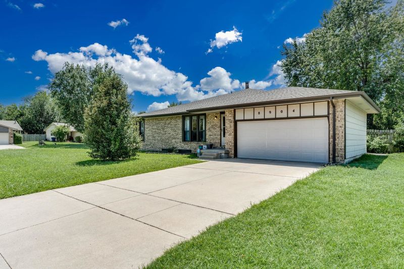 8904 E Funston Ct, Wichita, KS 67207