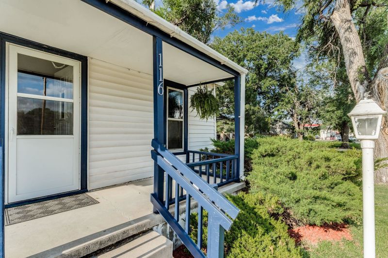 116 W 5th St, Valley Center, KS 67147