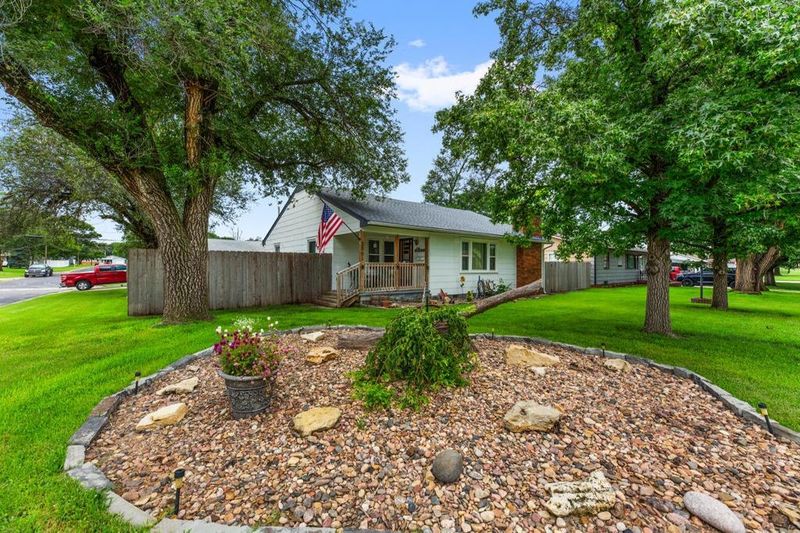 2001 Dearborn St, Augusta, KS 67010