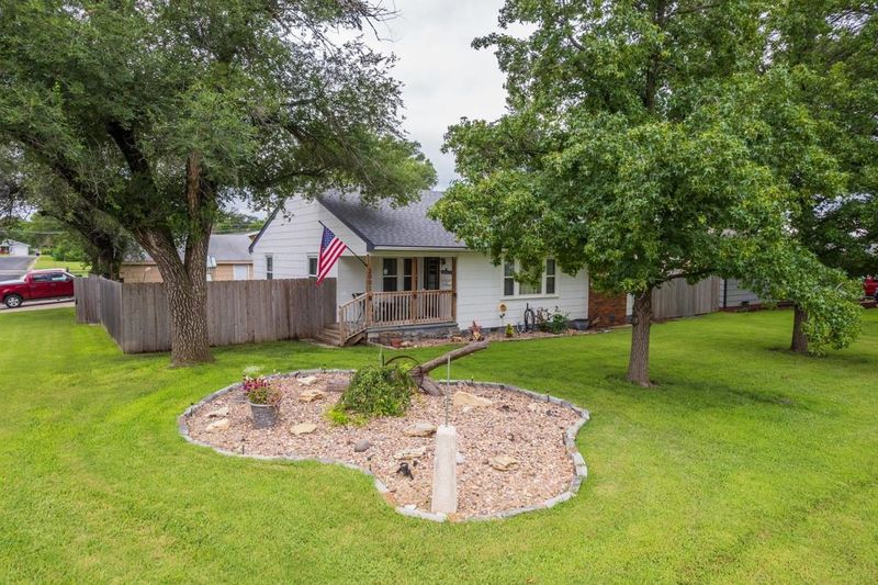 2001 Dearborn St, Augusta, KS 67010