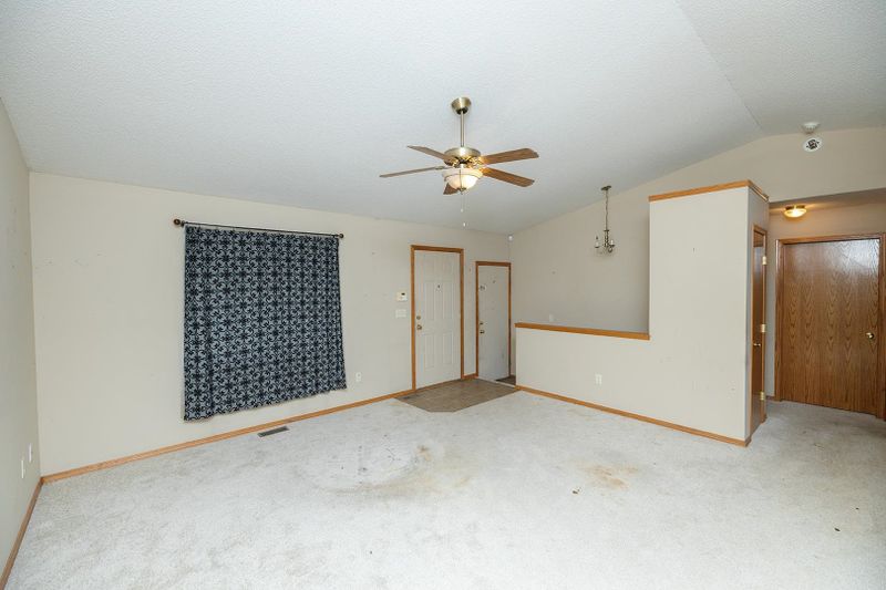 1386 N Aksarben, Wichita, KS 67235