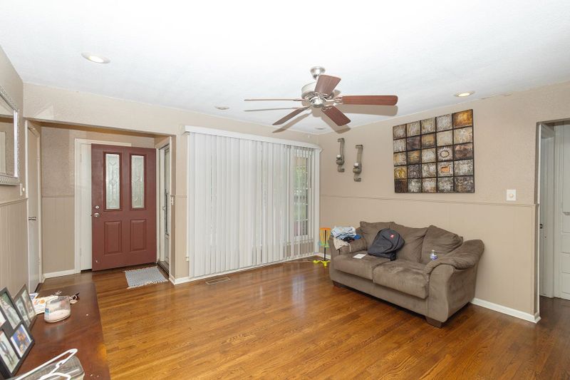 1825 Drollinger, Wichita, KS 67218