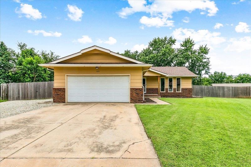 1621 N Baltimore Ct, Derby, KS 67037
