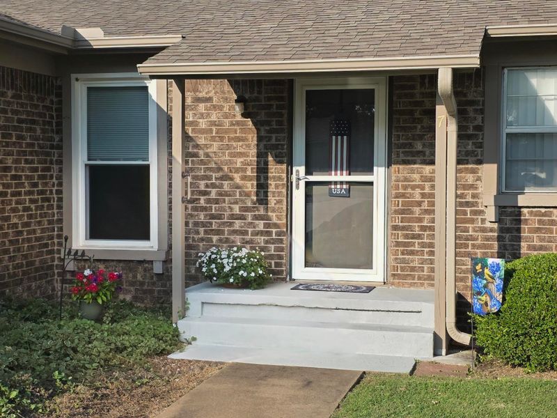 7 Renfrew Rd, Winfield, KS 67156