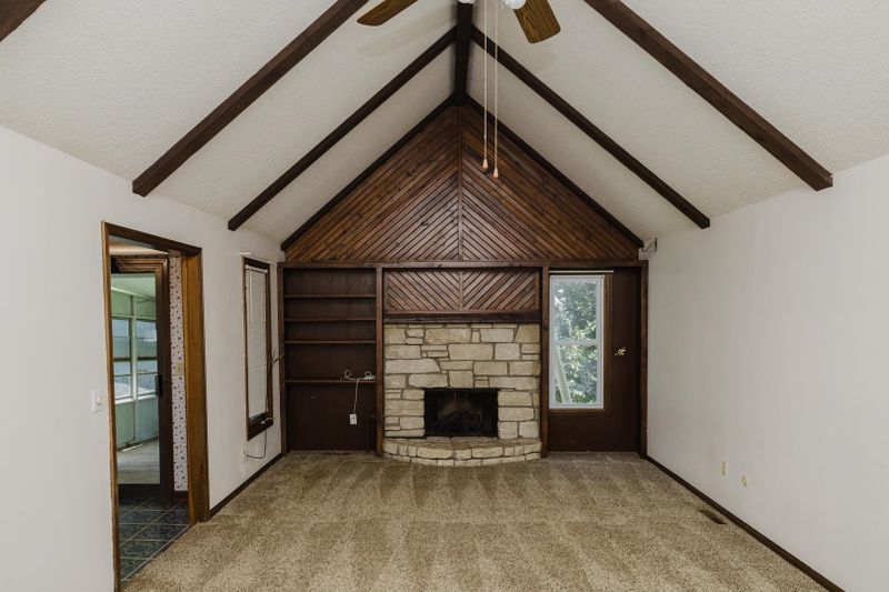 9800 E Boston Cir, Wichita, KS 67207