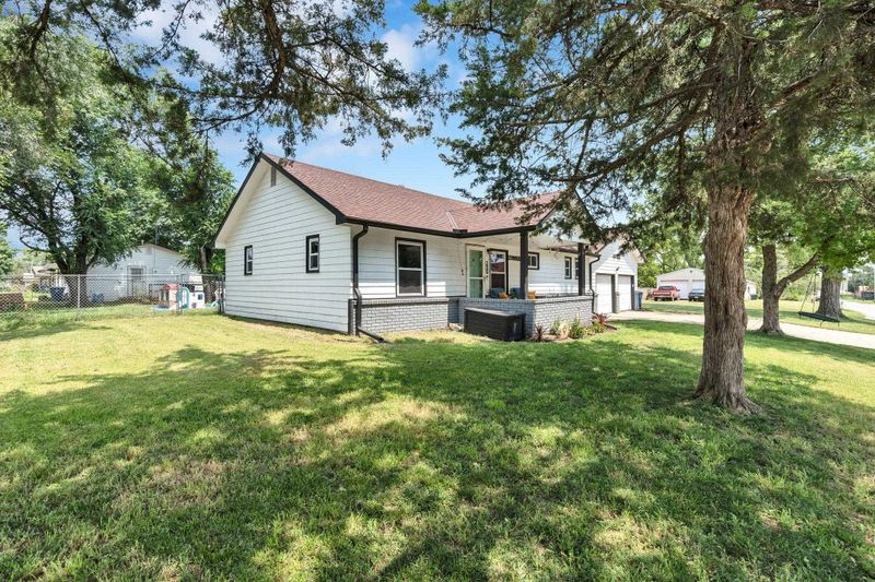 220 W 3rd St, Udall, KS 67146