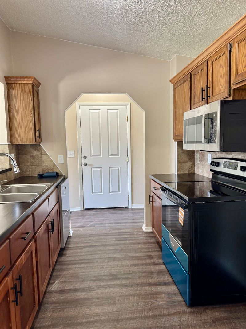 2924 W Maxwell Ave, Wichita, KS 67217