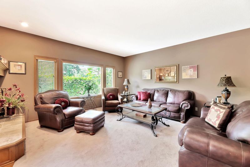 15839 E Sharon Ln, Wichita, KS 67230