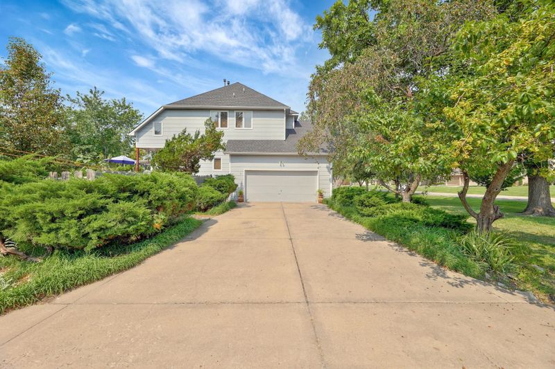 15839 E Sharon Ln, Wichita, KS 67230
