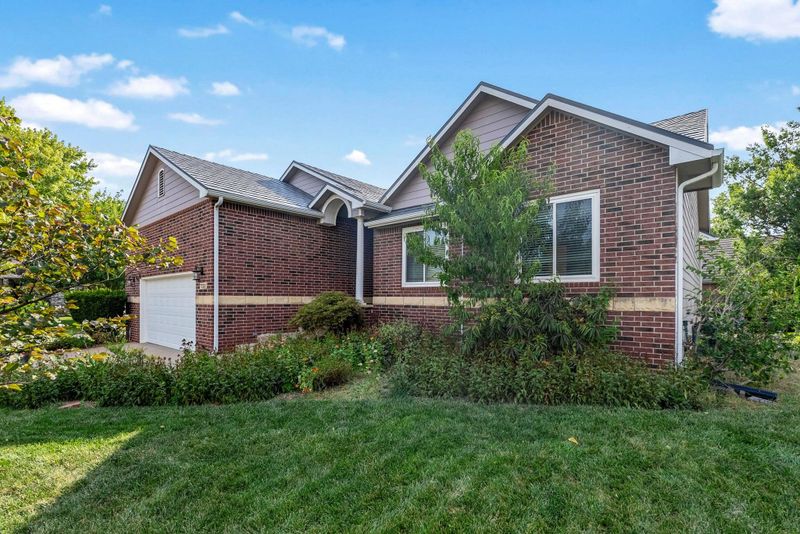 7222 E Cedaridge Cir, Wichita, KS 67226