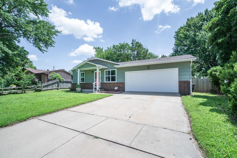 142 N Jane St, Haysville, KS 67060