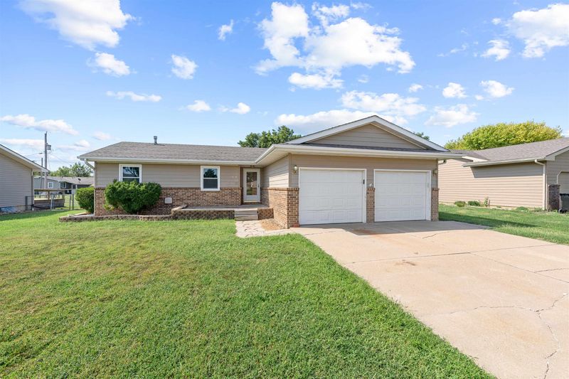 1218 E Beloit Ave, Salina, KS 67401
