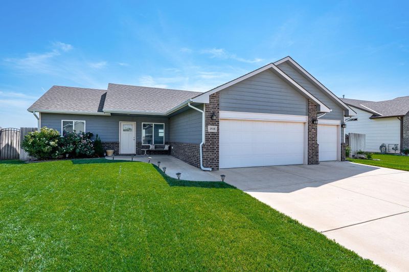 2518 E Dory Ct, Goddard, KS 67052