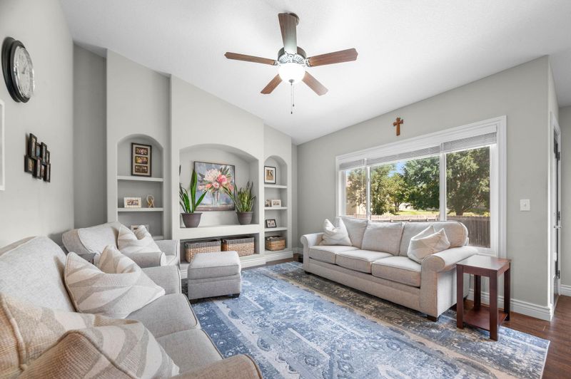 8229 E Old Mill Ct, Wichita, KS 67226