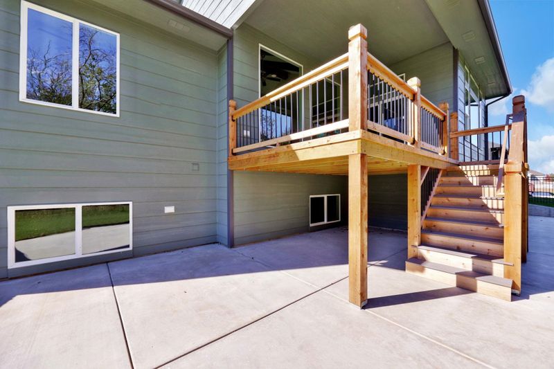 2512 N Emerald Ct, Andover, KS 67002