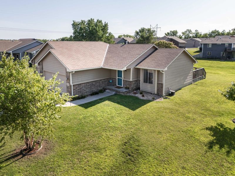 2324 E Highridge Ct, Park City, KS 67219