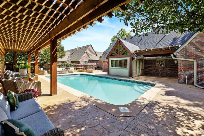 8510 E Huntington, Wichita, KS 67206