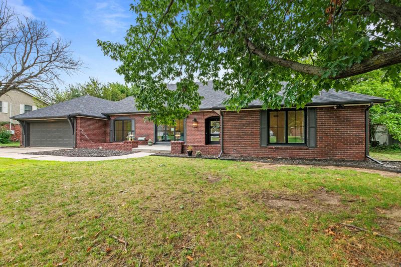 7960 E Dublin Ct, Wichita, KS 67206