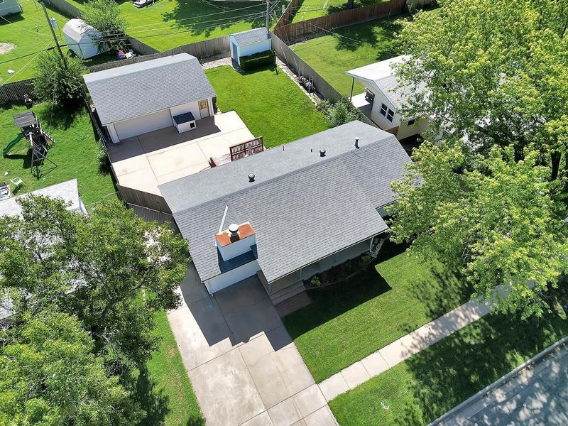 2460 S Bennett Ave, Wichita, KS 67217