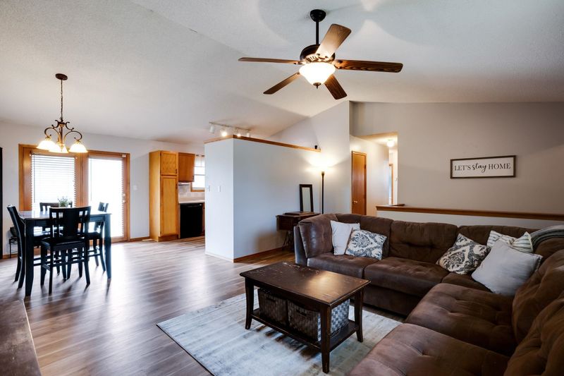 610 E Rolling Hills Ct, Clearwater, KS 67026