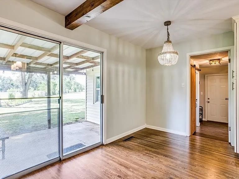 2343 E Madison Ave, Derby, KS 67037