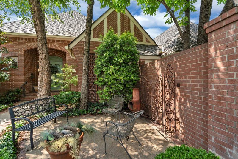 9215 E Killarney, Wichita, KS 67206