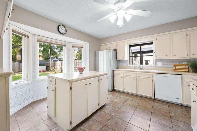 807 E Community Ct, Derby, KS 67037