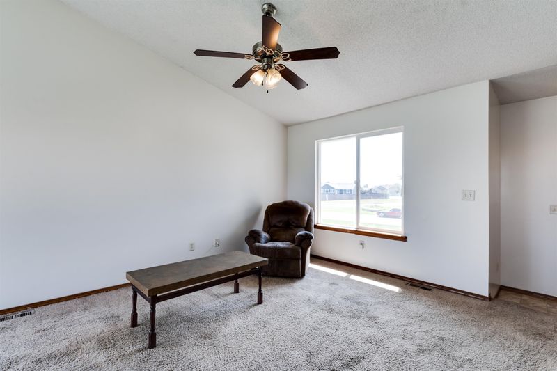 2010 E Teak Ct, Andover, KS 67002