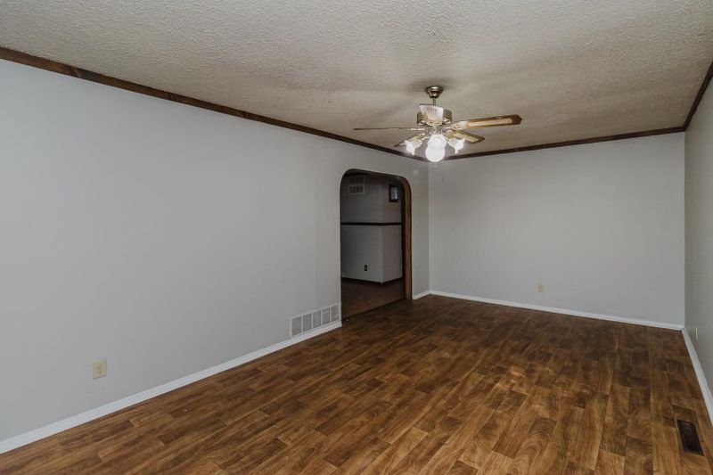 412 E 63rd, Park City, KS 67219