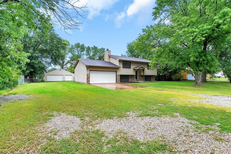 11716 E 2nd St N, Wichita, KS 67206