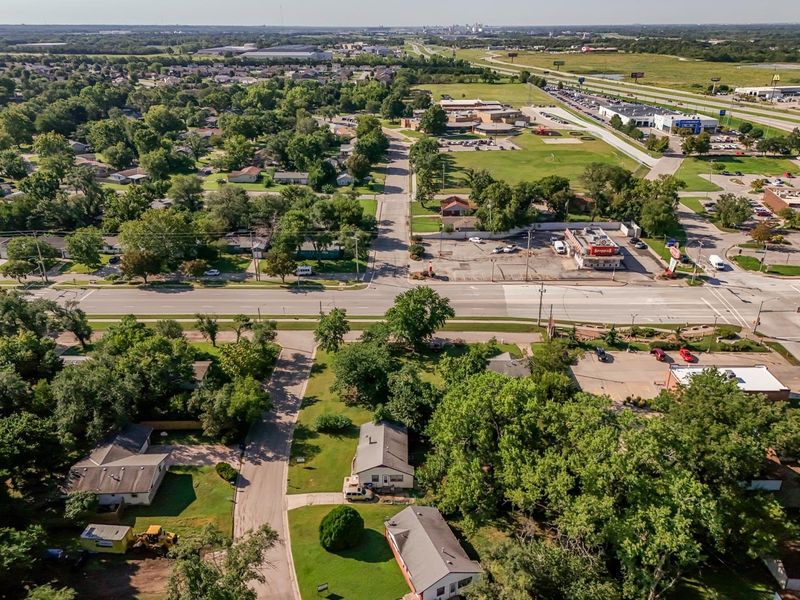 1046 E 61st, Park City, KS 67219