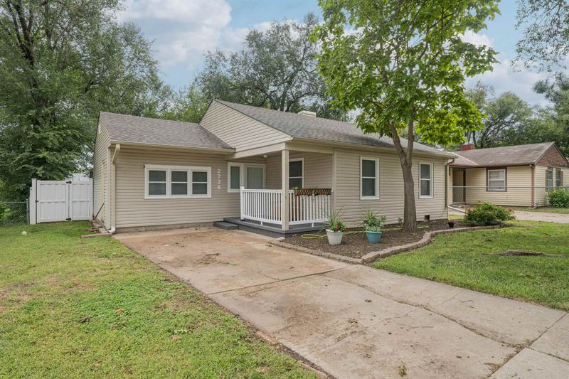 2726 N Green St, Wichita, KS 67219