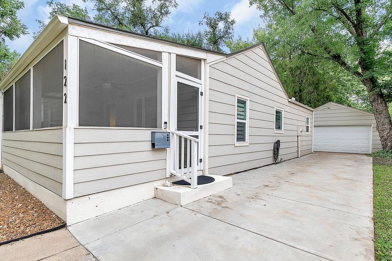 122 S Custer Ave, Wichita, KS 67213