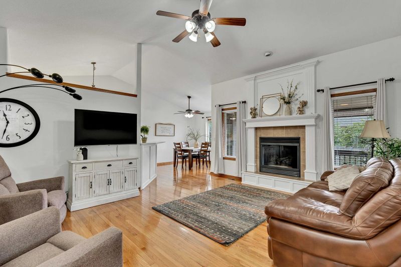 103 S Springwood Dr, Derby, KS 67037