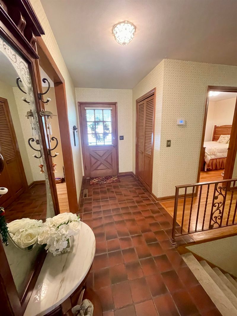 6607 E Rockwood Rd, Wichita, KS 67206