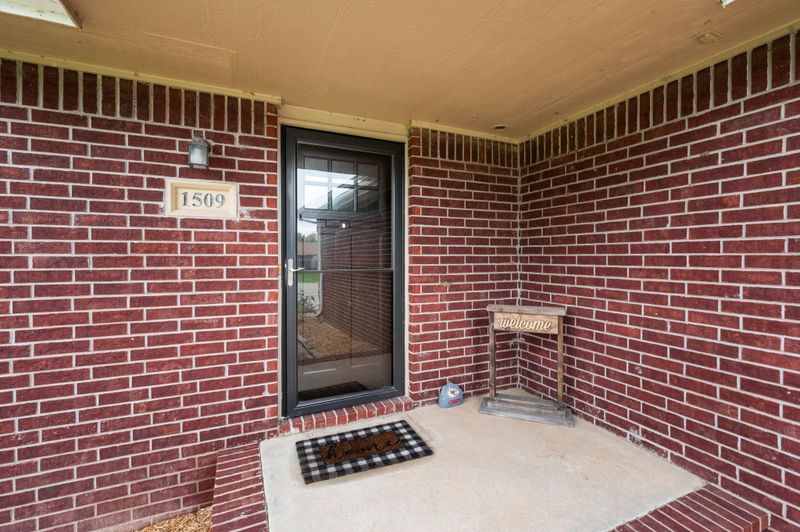 1509 W 4th St, Haysville, KS 67060