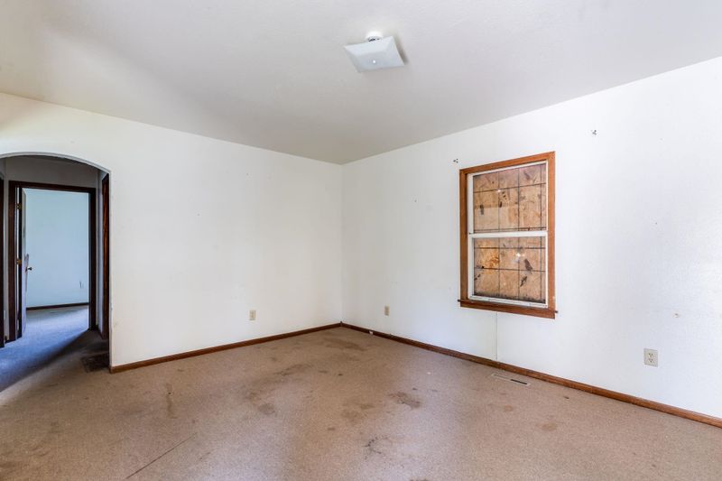 2232 E Random Rd, Wichita, KS 67214