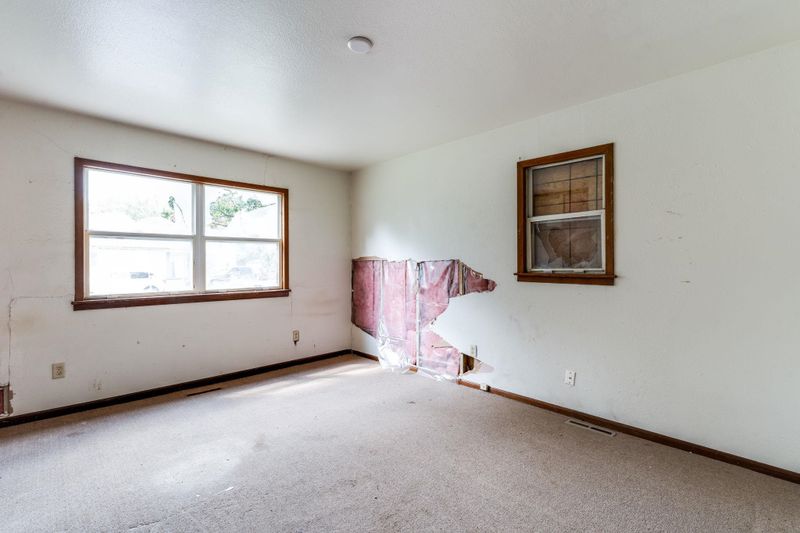 2232 E Random Rd, Wichita, KS 67214